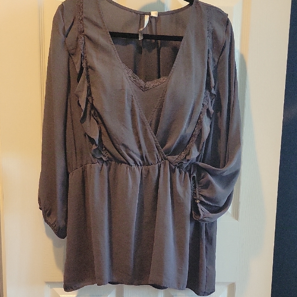 LC Lauren Conrad Charcoal Blouse